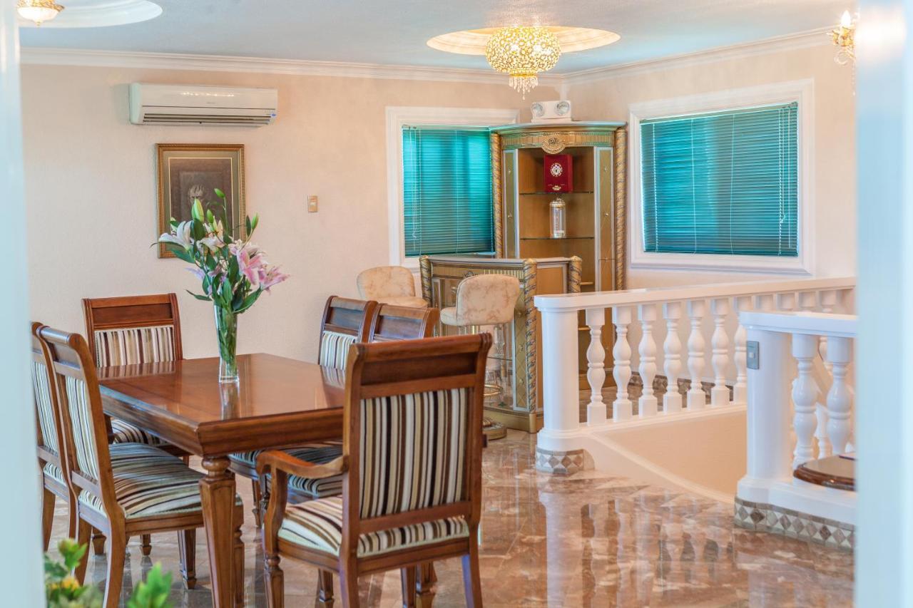 Breakfast At Monaco - Palais Boracay Hotel Manoc-Manoc Екстериор снимка
